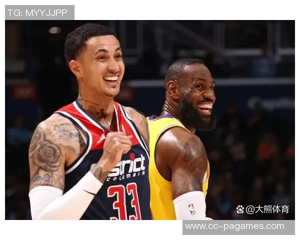 詹姆斯上半场表现平平8投3中三分命中率尚可拿下10分2篮板1助攻1抢断1盖帽